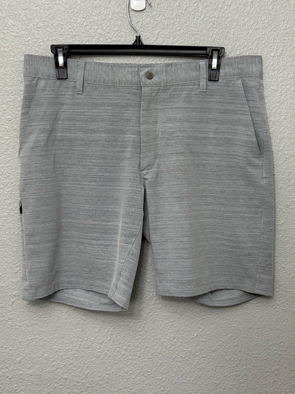 BYLT | Kinetic Shorts | Heather Grey | size XXL
Inseam 9”